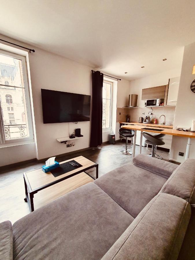 Charleville-Mézières Studio De L'Hotel De Ville מראה חיצוני תמונה